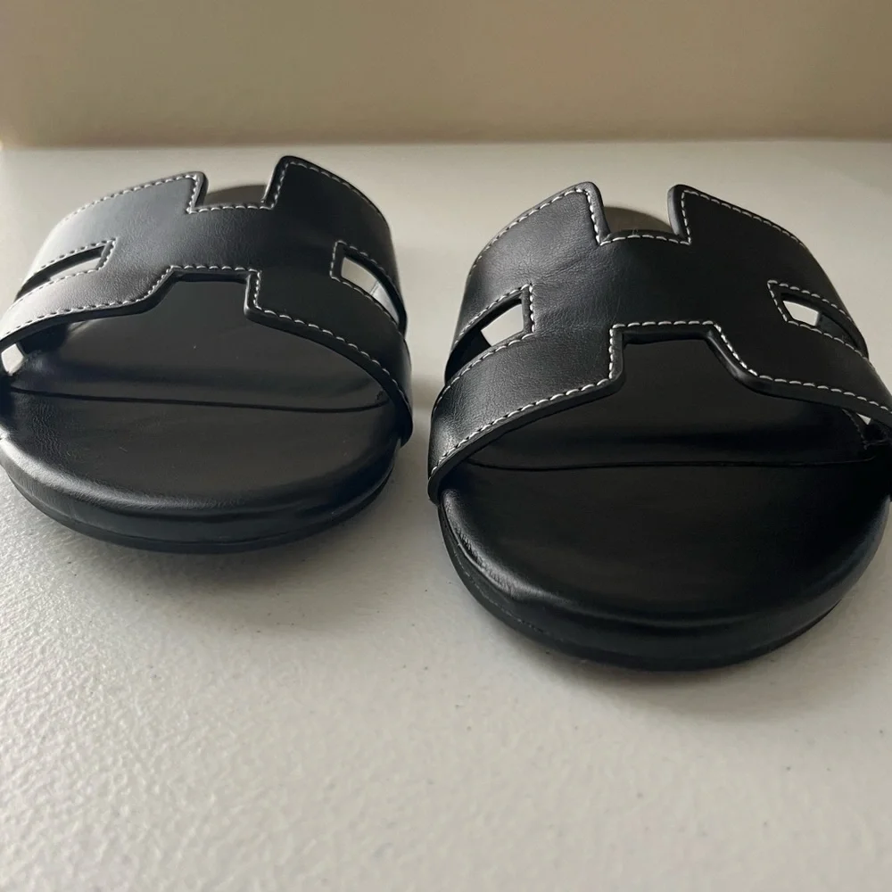 Crown & Ivy Women’s Black Slip-On Comfort Sandals | Size 8.5 | Spring | Low Heel - Picture 5 of 14